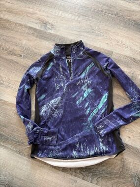 Realtree quarter zip with thumb holes sz s